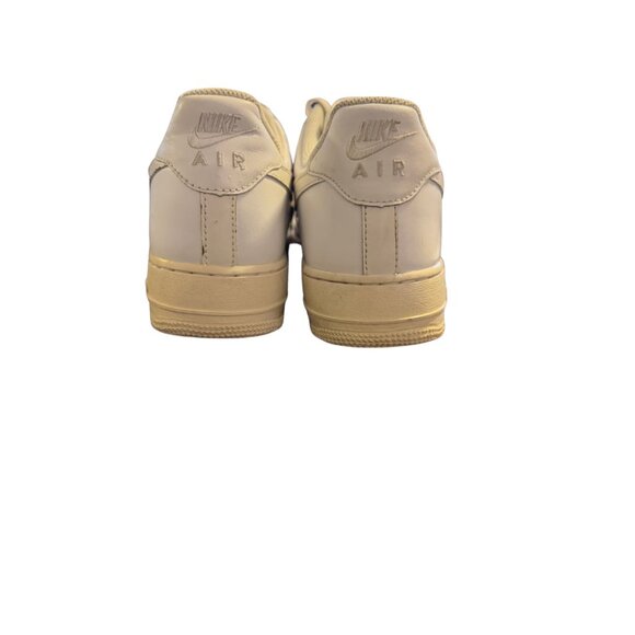 Nike Air Force 1 ’07 Triple White | Men’s 9.5 | Classic AF1 | Good Condition - Picture 3 of 7